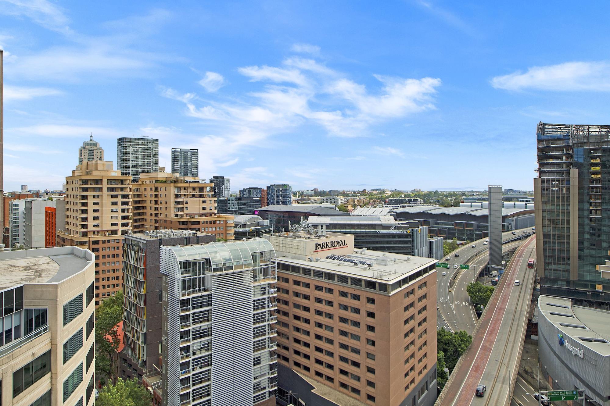 Seasons Harbour Plaza Aparthotel Sydney Exterior photo